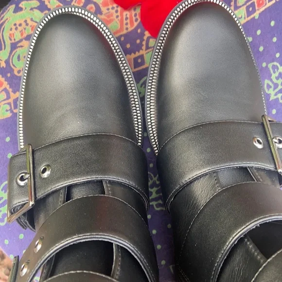 ☔️ New Blondo Black Leather Combat Booties WATERPROOF ☔️ - Picture 9 of 16